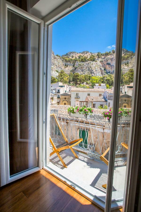 Cefalu Charme E Chic Suites ภายนอก รูปภาพ