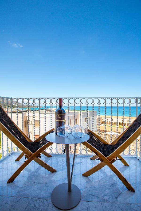 Cefalu Charme E Chic Suites ภายนอก รูปภาพ