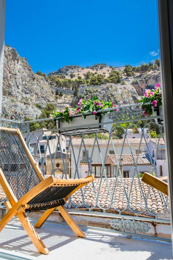 Cefalu Charme E Chic Suites ภายนอก รูปภาพ