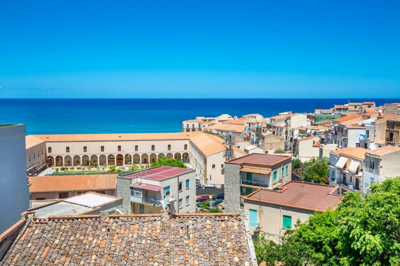 Cefalu Charme E Chic Suites ภายนอก รูปภาพ